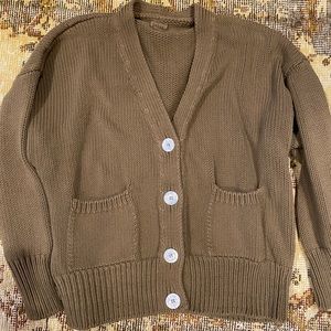 Babaa cardigan no16 in Irish moss